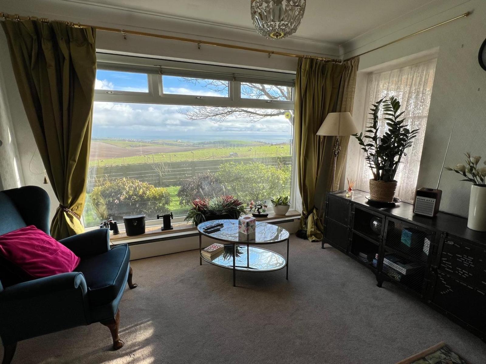 2 Bed Retreat With Amazing View